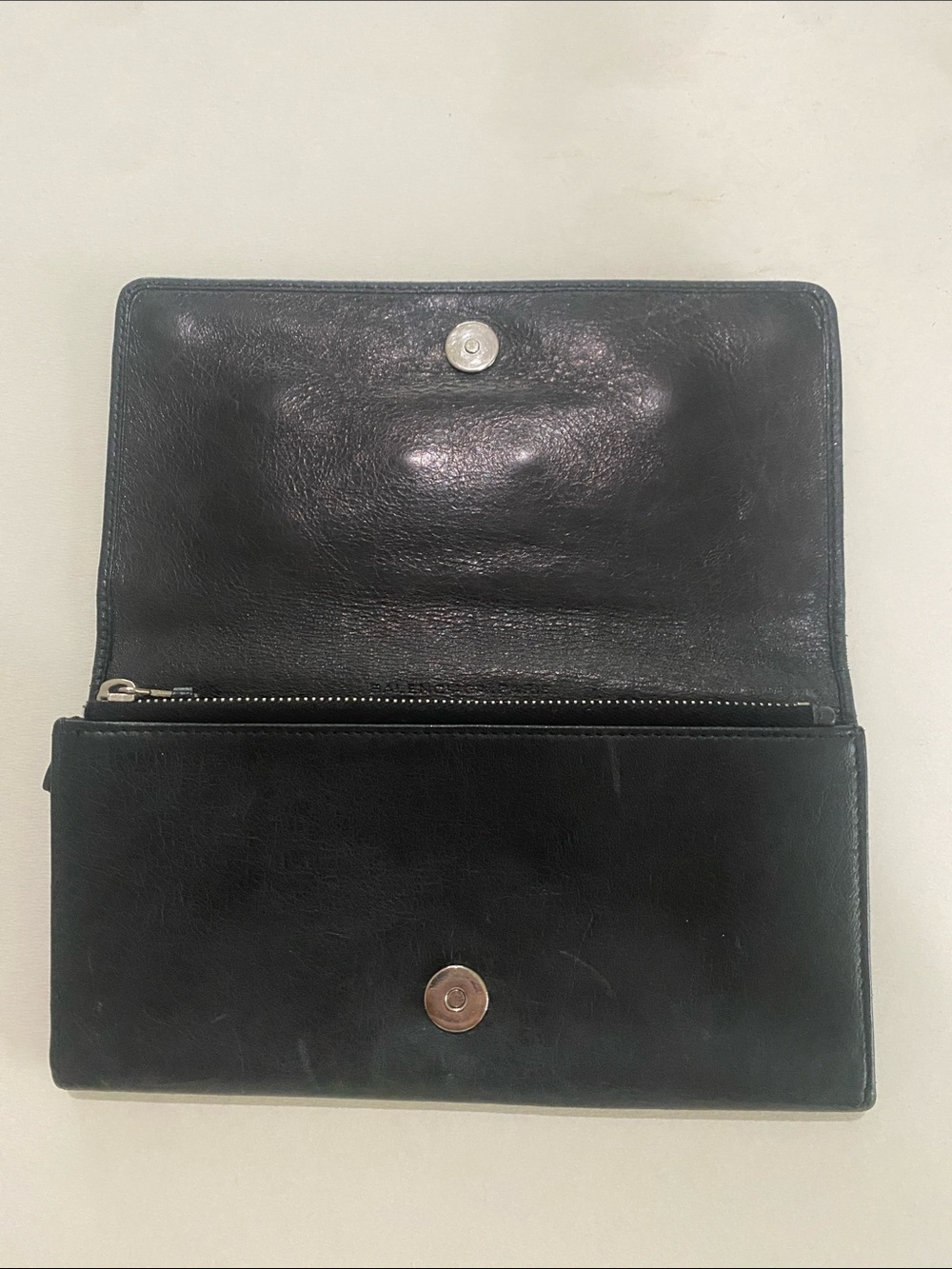 Balenciaga
Black Silver Hardware Bifold
Wallet - Picture 3 of 10